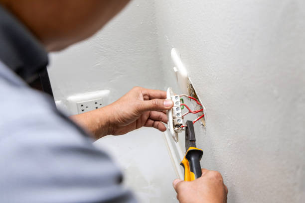 Best Circuit Breaker Repair  in Newberg, OR